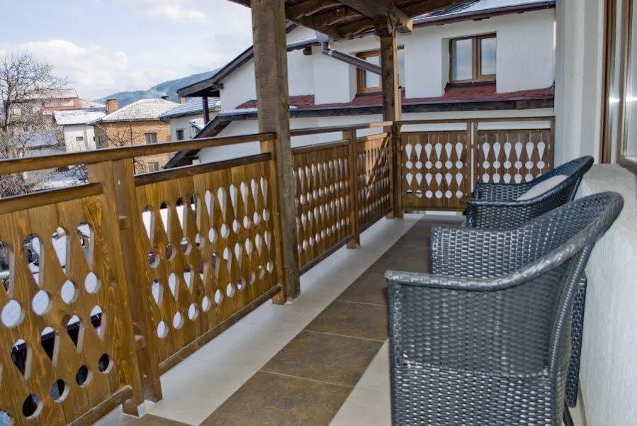 Guest House Chicho Tsane 반스코 외부 사진